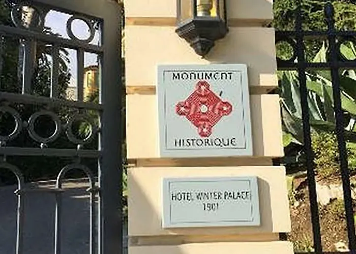 Winter Palace דירה מנטון